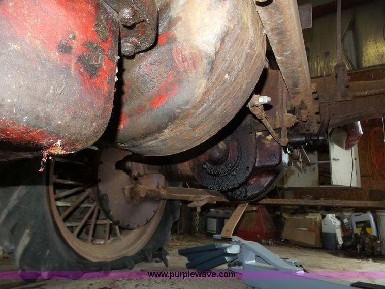 image for item L4016 1938 Farmall F20 tractor