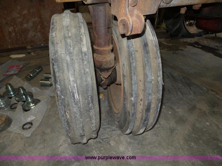 image for item L4016 1938 Farmall F20 tractor