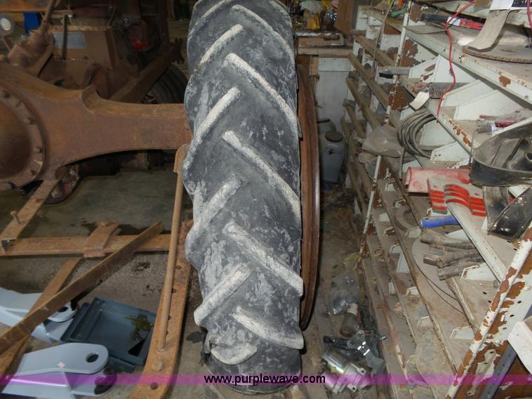 image for item L4016 1938 Farmall F20 tractor