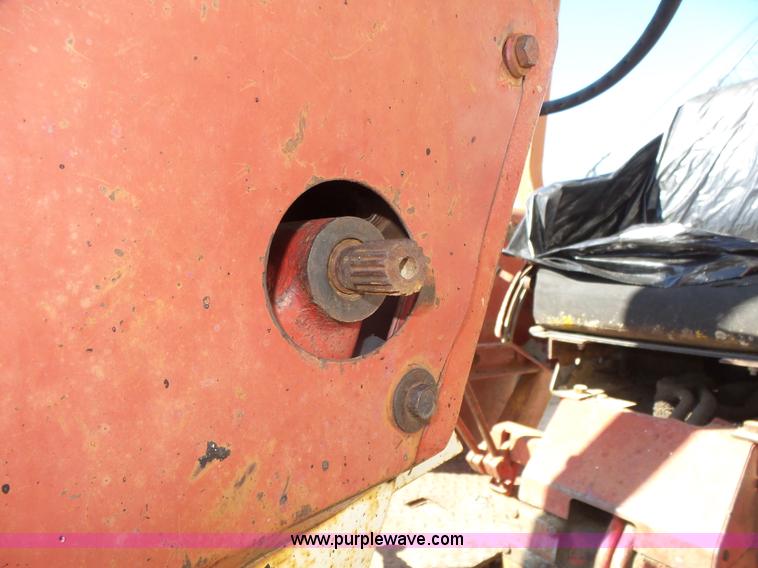 image for item L4017 1967 International 706 tractor