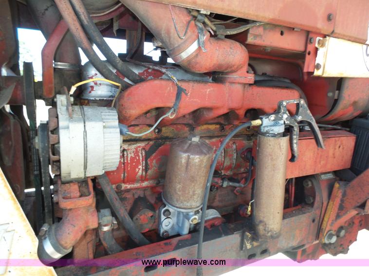 image for item L4017 1967 International 706 tractor