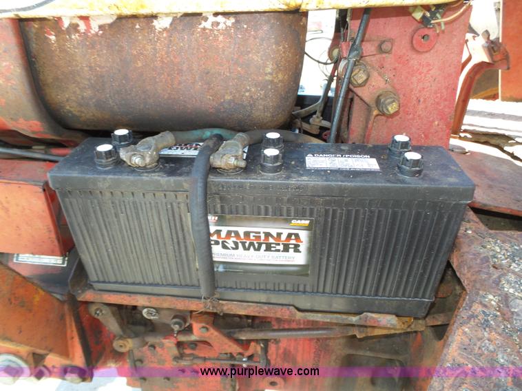 image for item L4017 1967 International 706 tractor