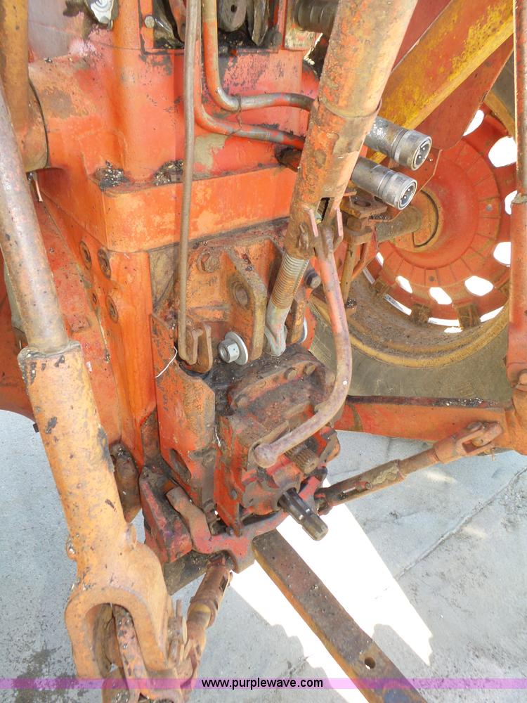 image for item L4017 1967 International 706 tractor