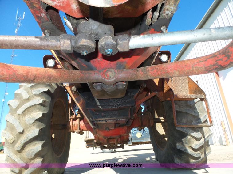 image for item L4017 1967 International 706 tractor