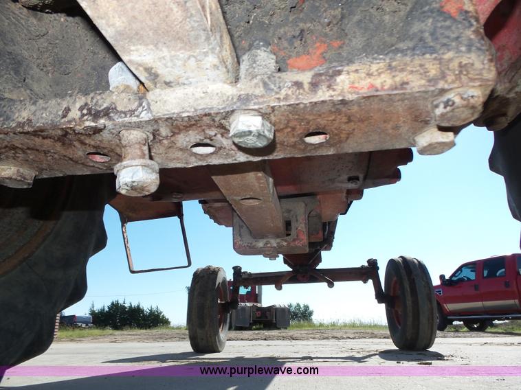 image for item L4017 1967 International 706 tractor