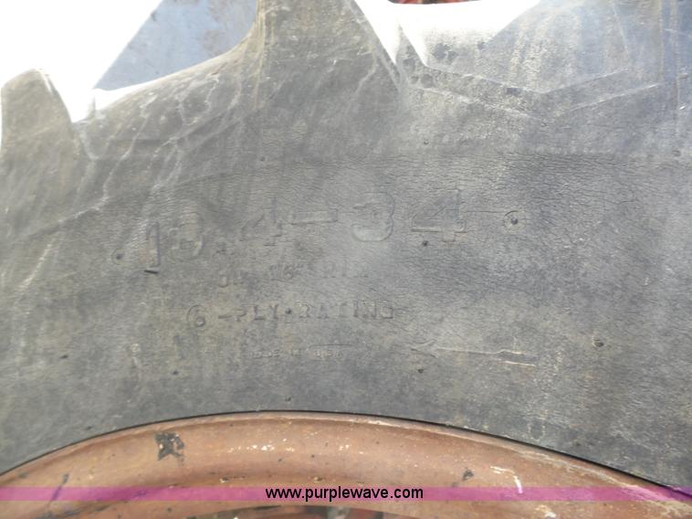 image for item L4017 1967 International 706 tractor