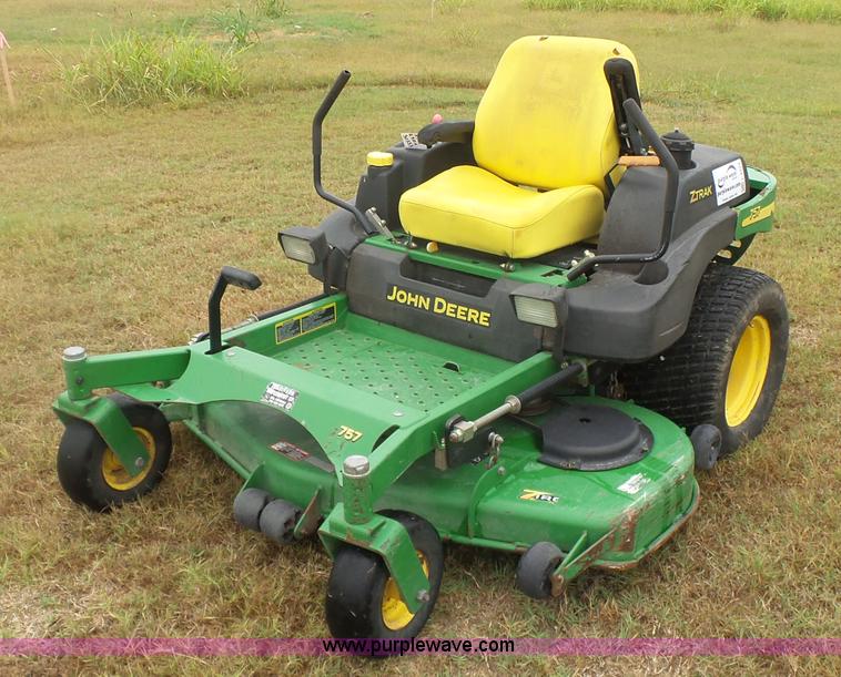 image for item L4773 John Deere 757 ZTR lawn mower