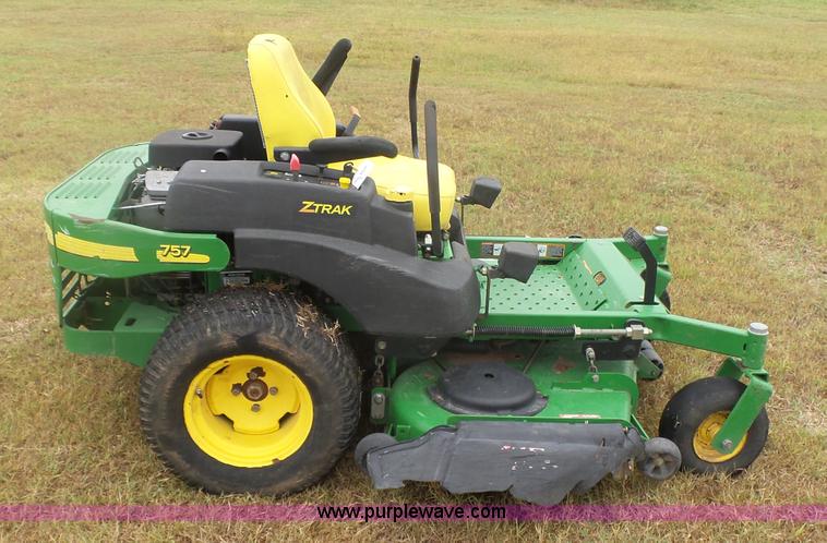 image for item L4773 John Deere 757 ZTR lawn mower