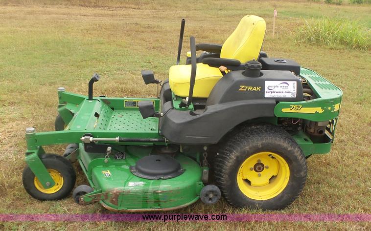 image for item L4773 John Deere 757 ZTR lawn mower