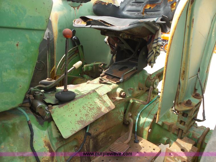 image for item L4780 John Deere 2120 tractor