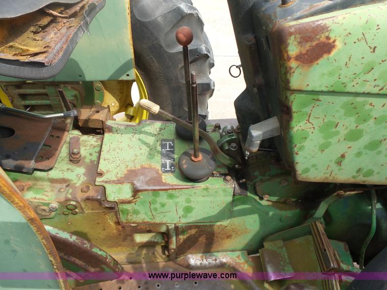 image for item L4780 John Deere 2120 tractor