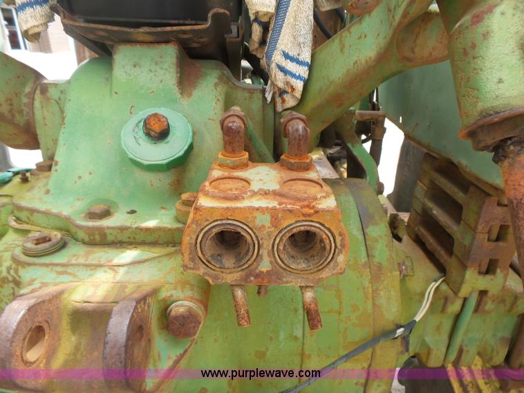 image for item L4780 John Deere 2120 tractor