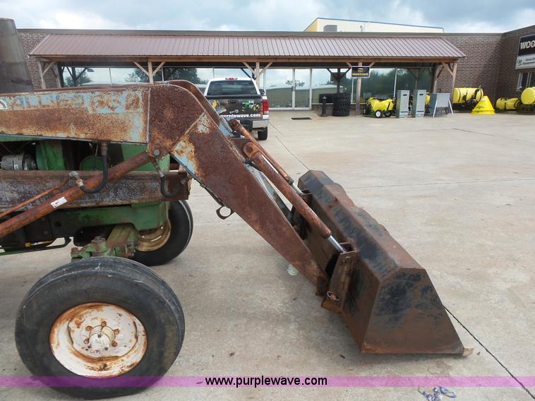 image for item L4780 John Deere 2120 tractor