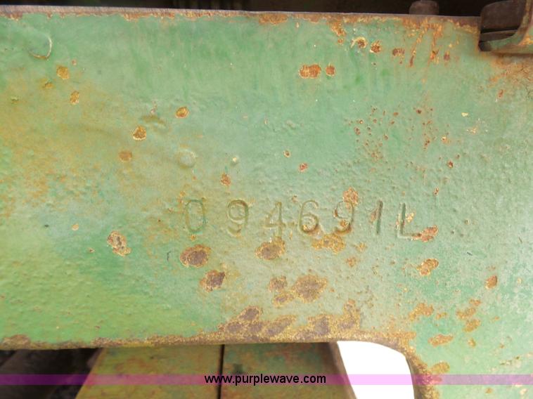 image for item L4780 John Deere 2120 tractor