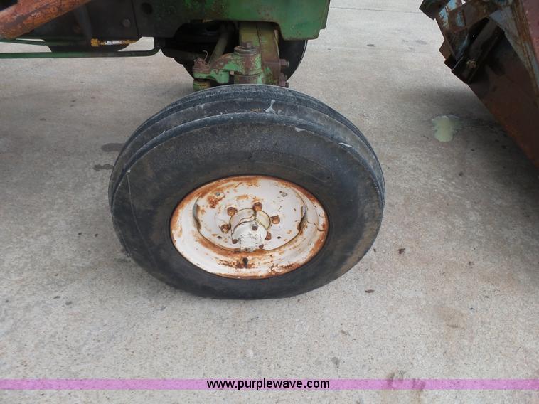 image for item L4780 John Deere 2120 tractor