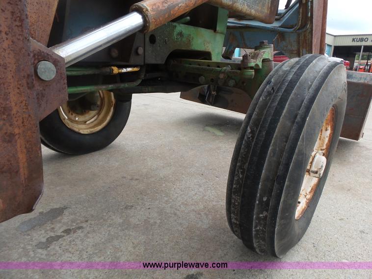 image for item L4780 John Deere 2120 tractor