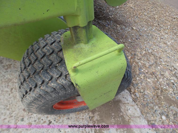 image for item L6605 Claas 380 pickup head