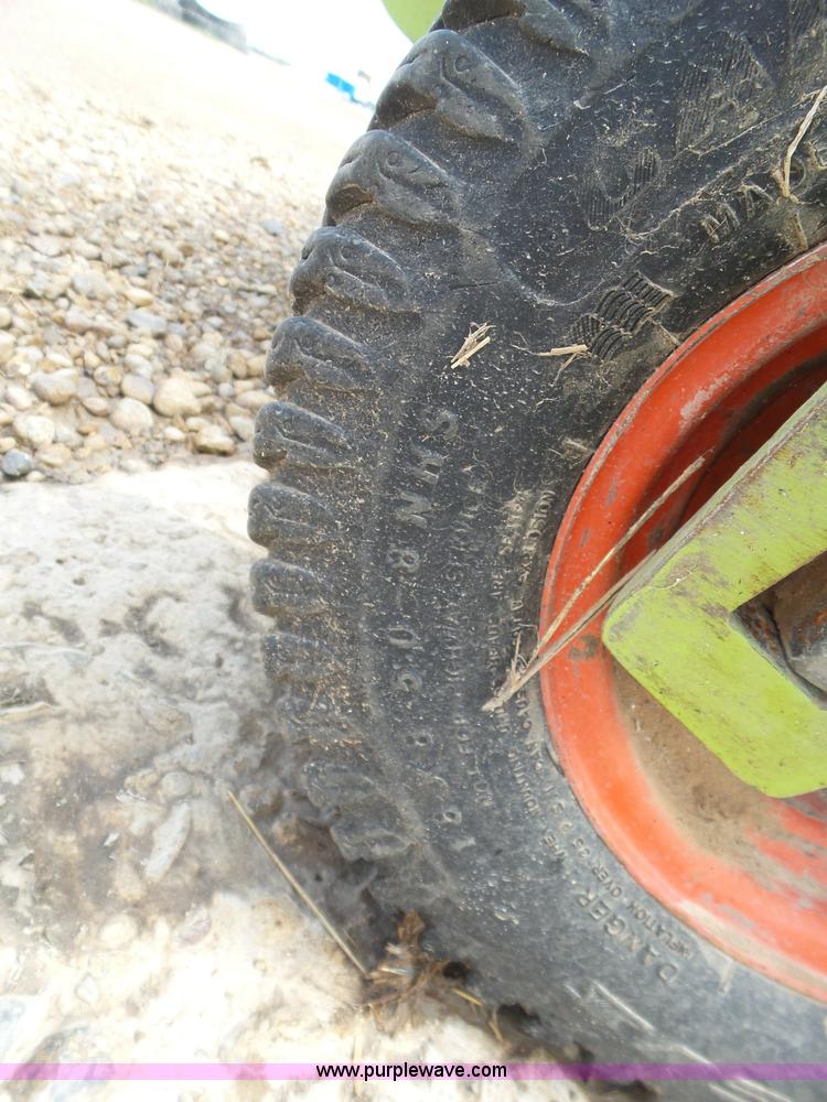 image for item L6605 Claas 380 pickup head