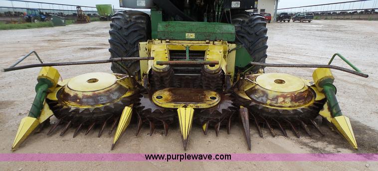 image for item L6615 1995 Kemper Champion 4500 rotary corn head