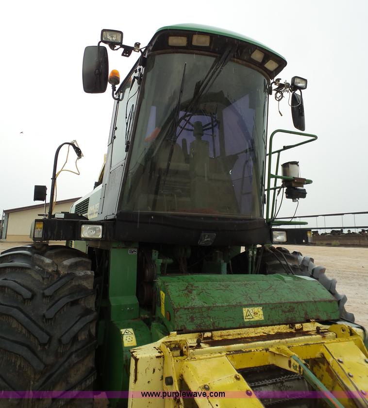 image for item L6616 2002 John Deere 6850 PRWD forage harvester