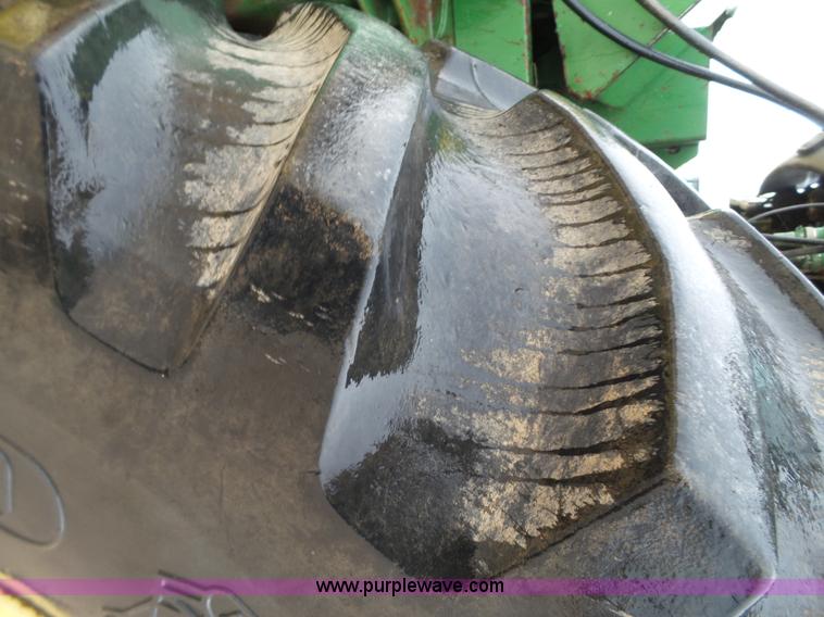 image for item L6616 2002 John Deere 6850 PRWD forage harvester