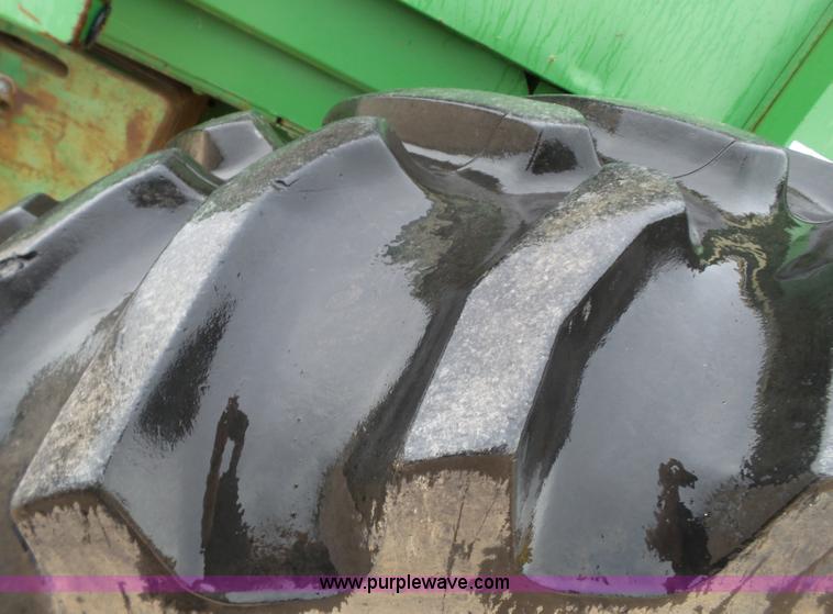 image for item L6616 2002 John Deere 6850 PRWD forage harvester