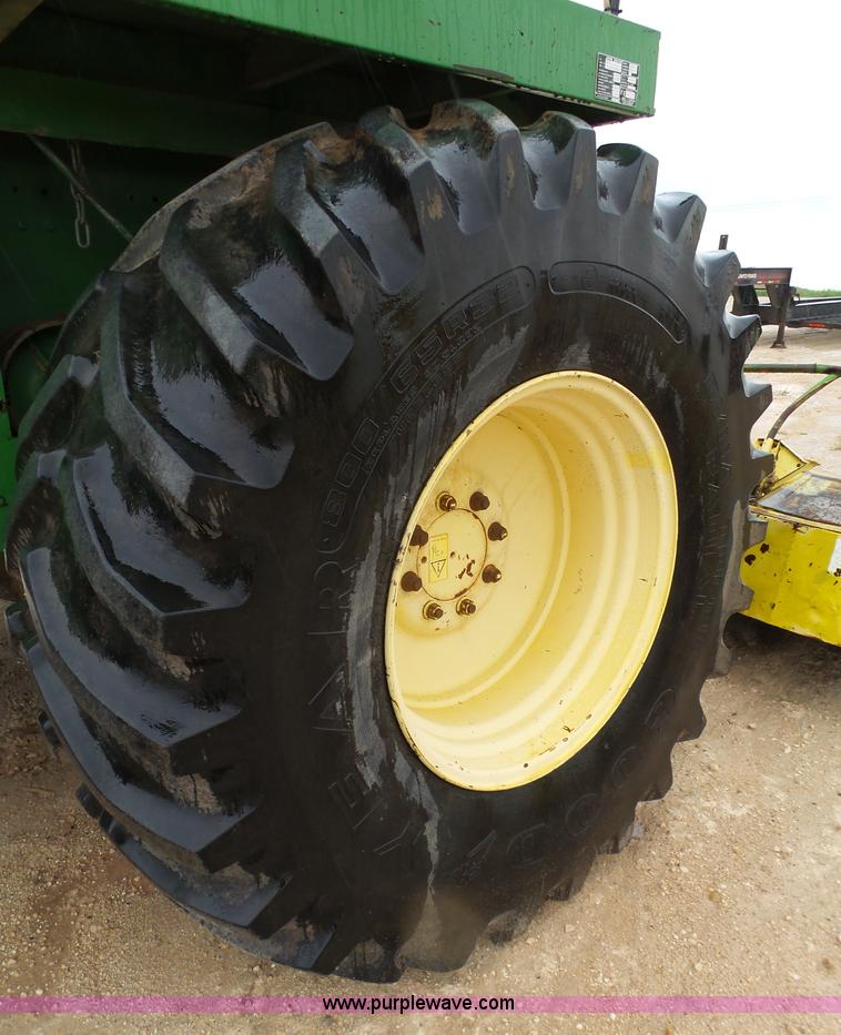 image for item L6616 2002 John Deere 6850 PRWD forage harvester