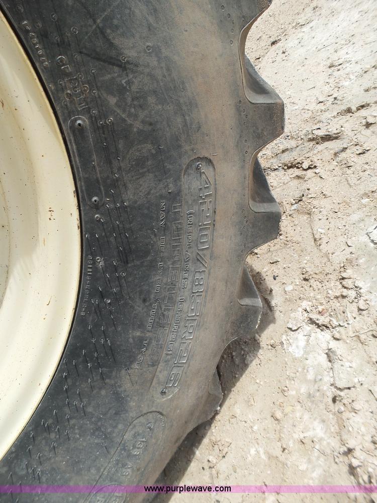 image for item L6616 2002 John Deere 6850 PRWD forage harvester