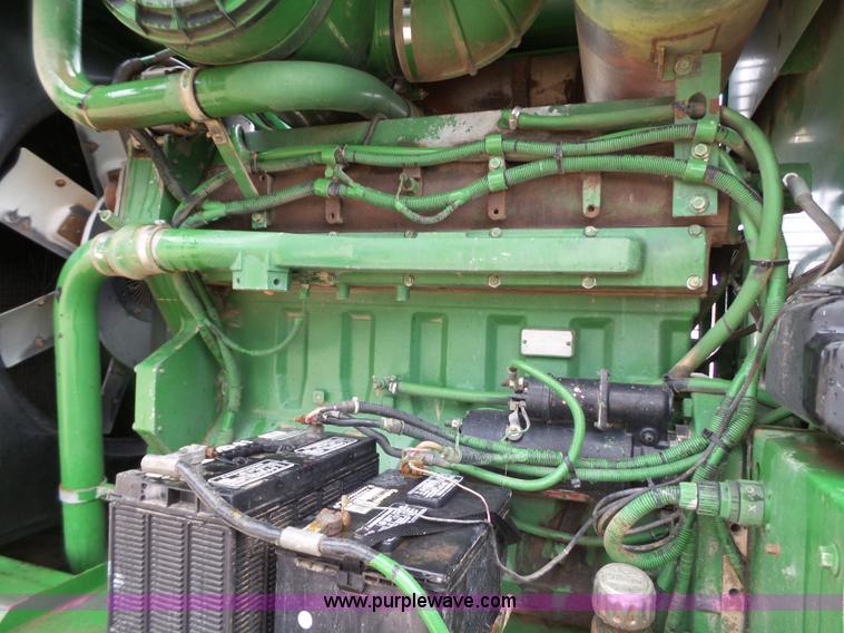 image for item L6616 2002 John Deere 6850 PRWD forage harvester