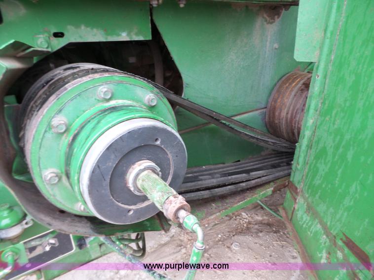image for item L6616 2002 John Deere 6850 PRWD forage harvester