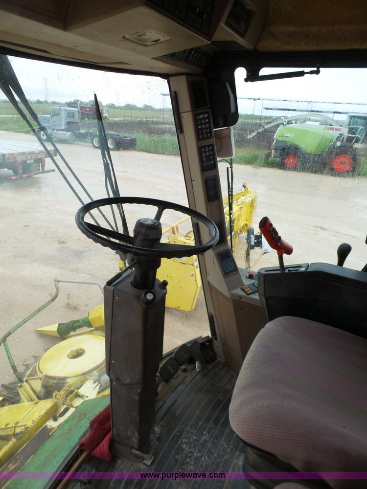 image for item L6616 2002 John Deere 6850 PRWD forage harvester