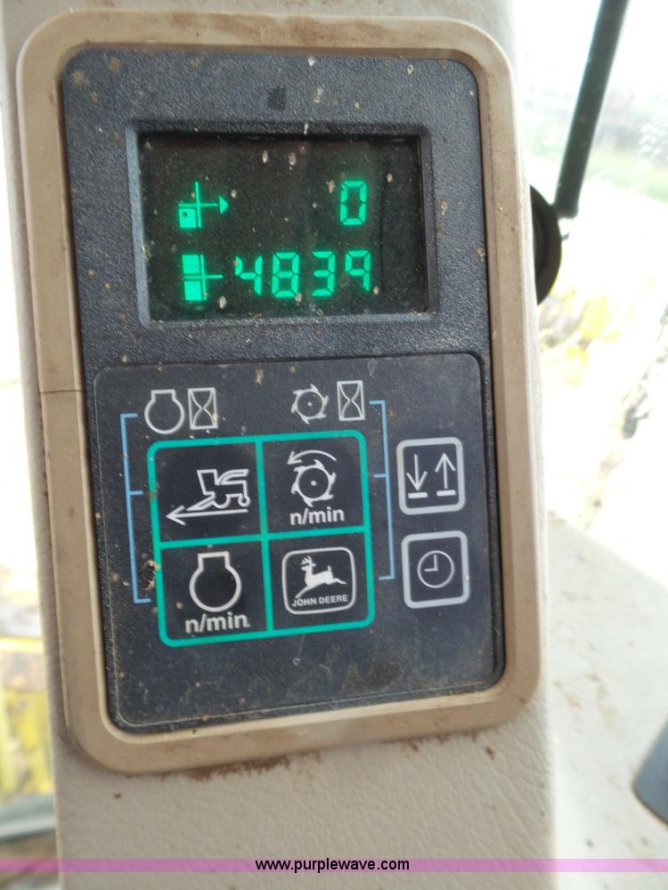 image for item L6616 2002 John Deere 6850 PRWD forage harvester