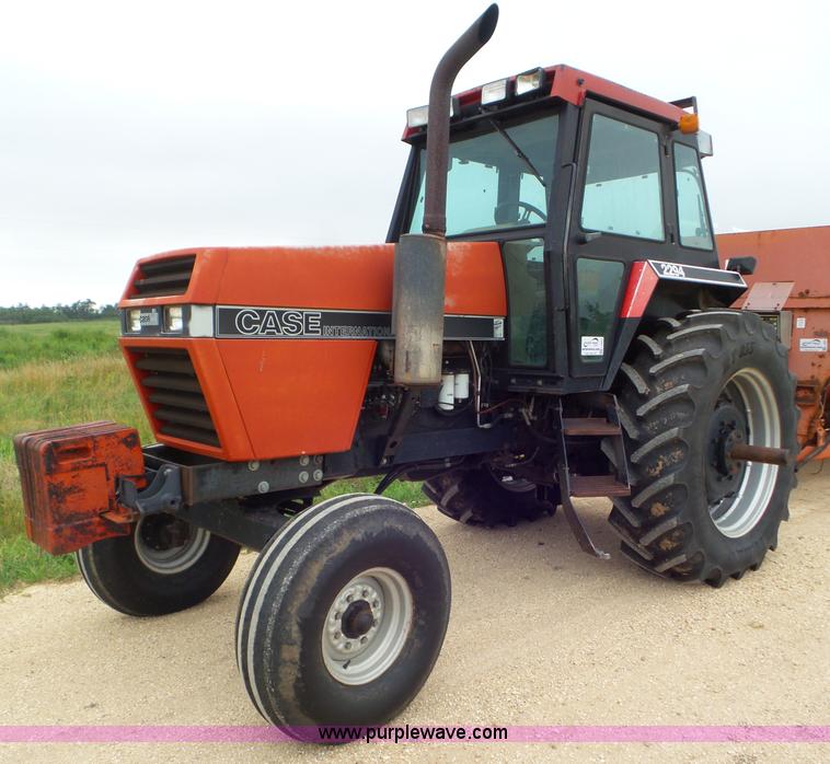 image for item L6962 1985 Case 2294 tractor