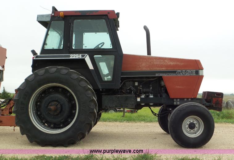 image for item L6962 1985 Case 2294 tractor