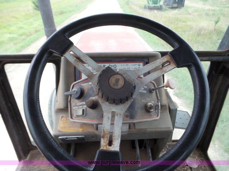 image for item L6962 1985 Case 2294 tractor