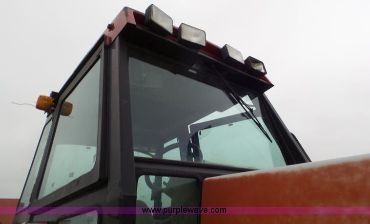 image for item L6962 1985 Case 2294 tractor