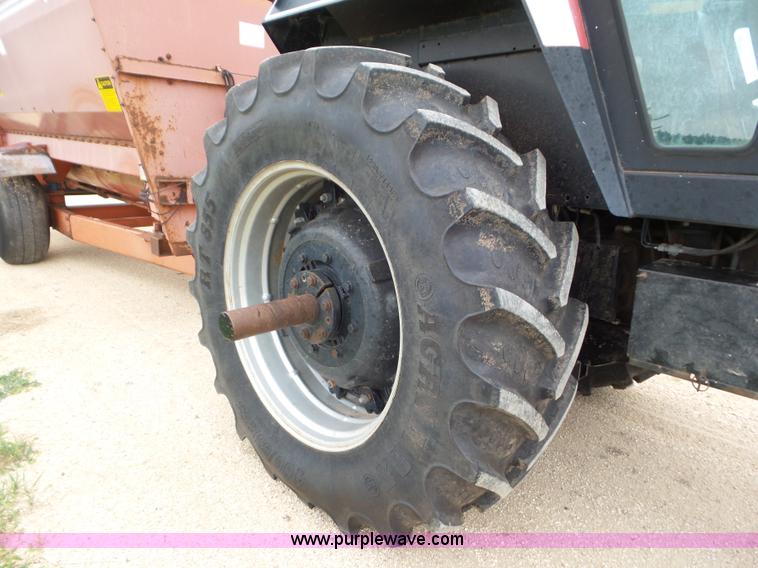 image for item L6962 1985 Case 2294 tractor