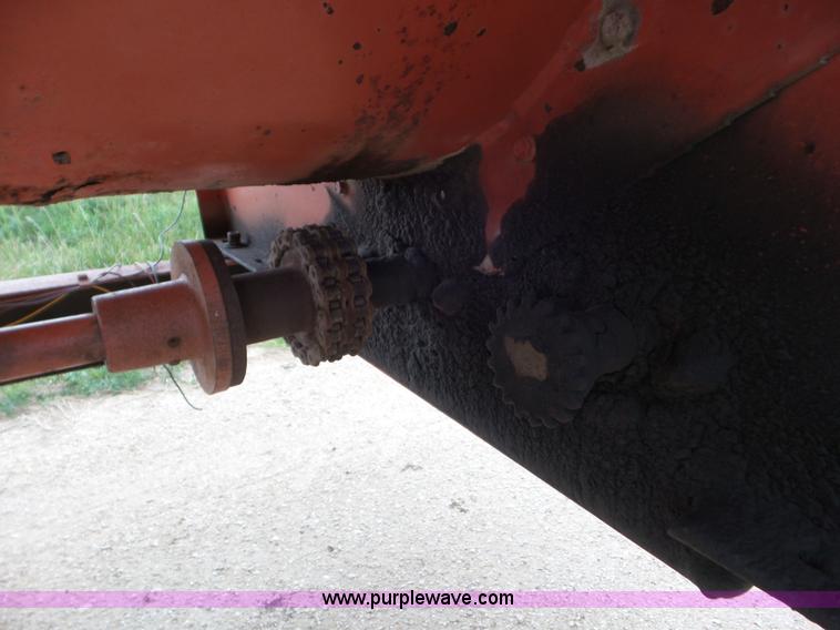 image for item L6963 Oswalt 420 mixer wagon