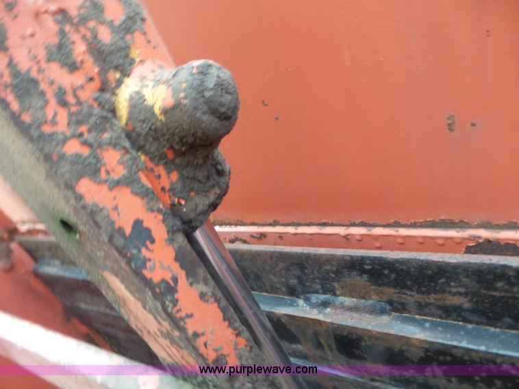 image for item L6963 Oswalt 420 mixer wagon