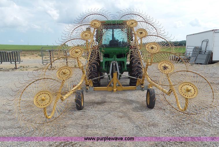 image for item L6972 Vermeer WR22 hay rake