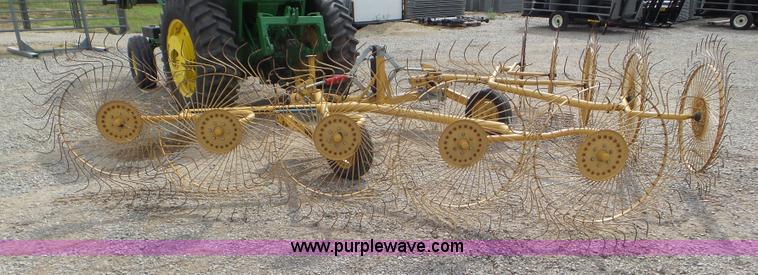 image for item L6972 Vermeer WR22 hay rake