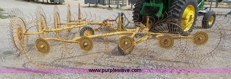 image for item L6972 Vermeer WR22 hay rake