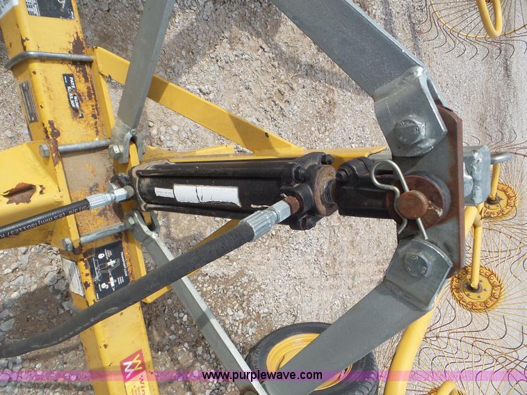 image for item L6972 Vermeer WR22 hay rake