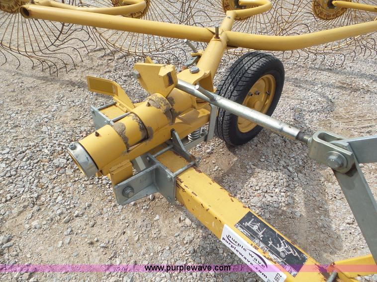 image for item L6972 Vermeer WR22 hay rake