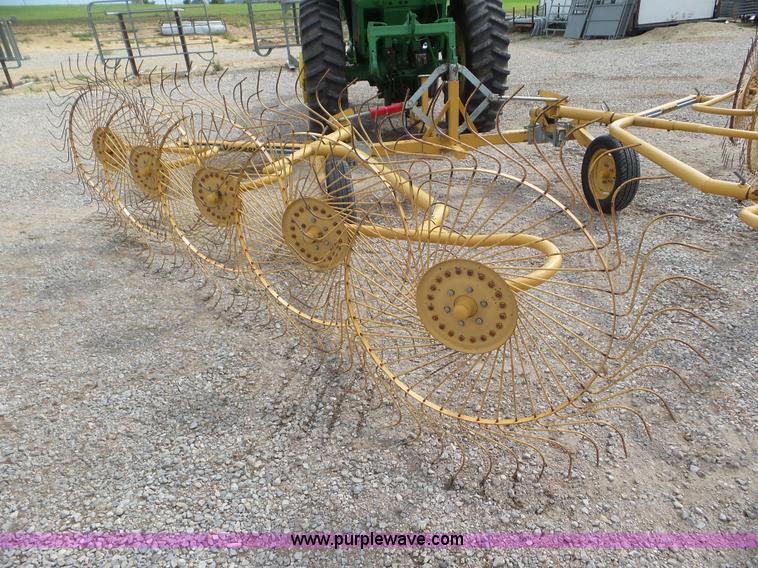 image for item L6972 Vermeer WR22 hay rake