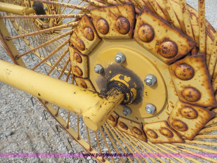 image for item L6972 Vermeer WR22 hay rake