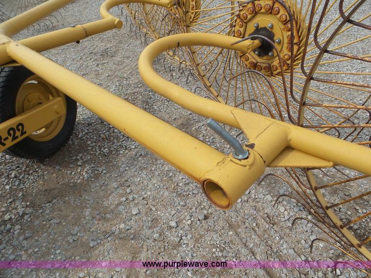 image for item L6972 Vermeer WR22 hay rake