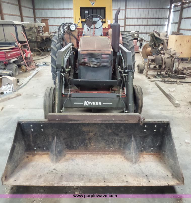 image for item AG9450 1983 Belarus 400A tractor