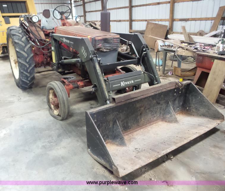 image for item AG9450 1983 Belarus 400A tractor