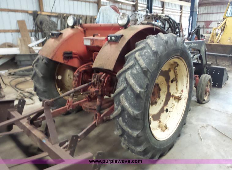 image for item AG9450 1983 Belarus 400A tractor